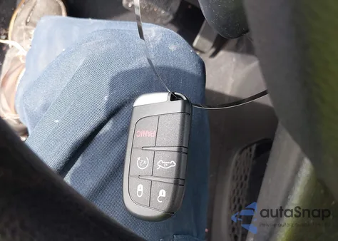 2016 Dodge Journey Sxt z USA, uszkodzony, nr VIN 3C4PDDBG5GT105747